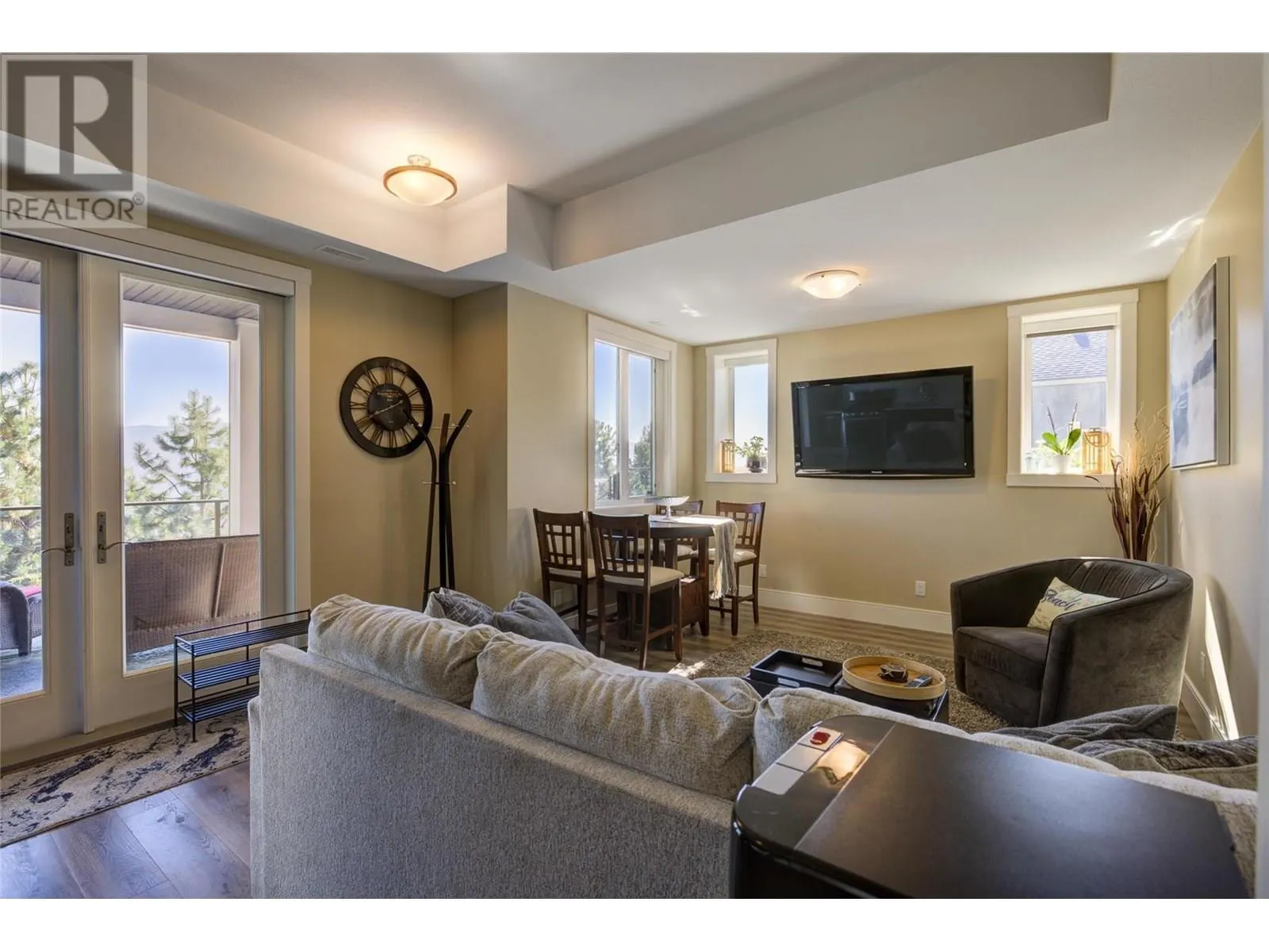 3357 Hihannah View