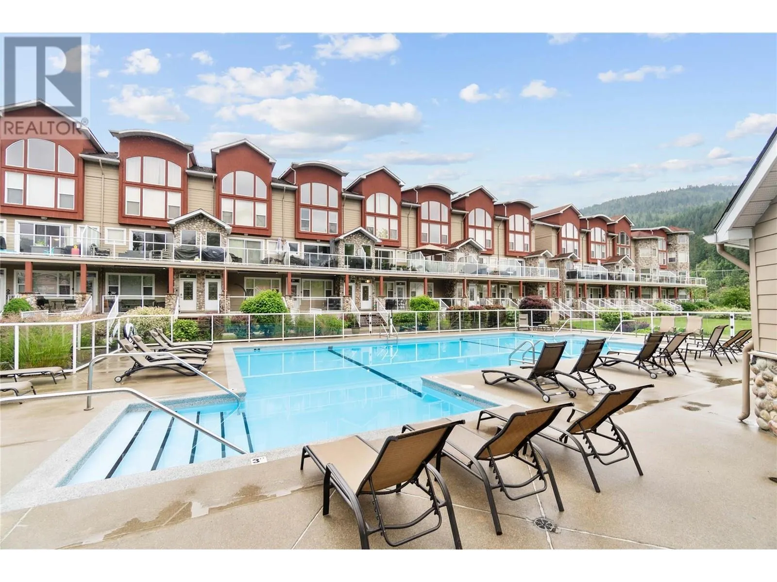 1130 Riverside Avenue Unit# 27