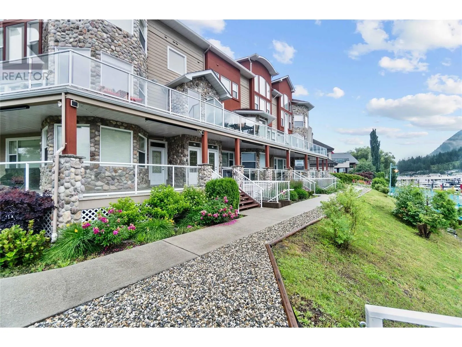 1130 Riverside Avenue Unit# 27