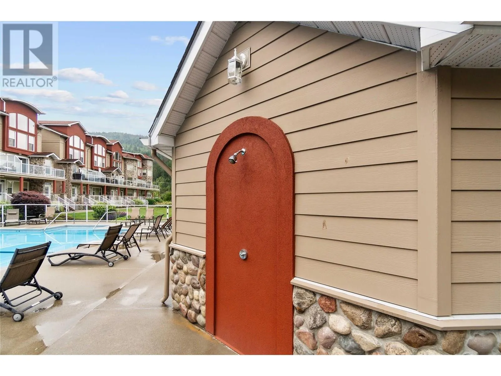 1130 Riverside Avenue Unit# 27