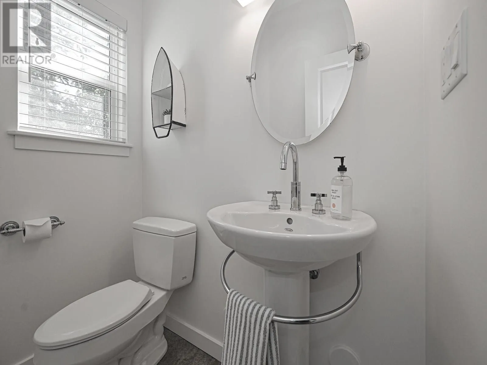 7998 Okanagan Landing Road
