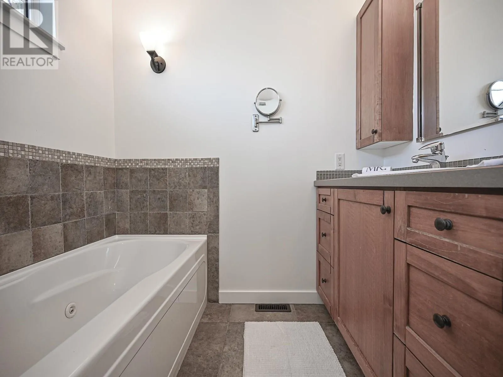 7998 Okanagan Landing Road