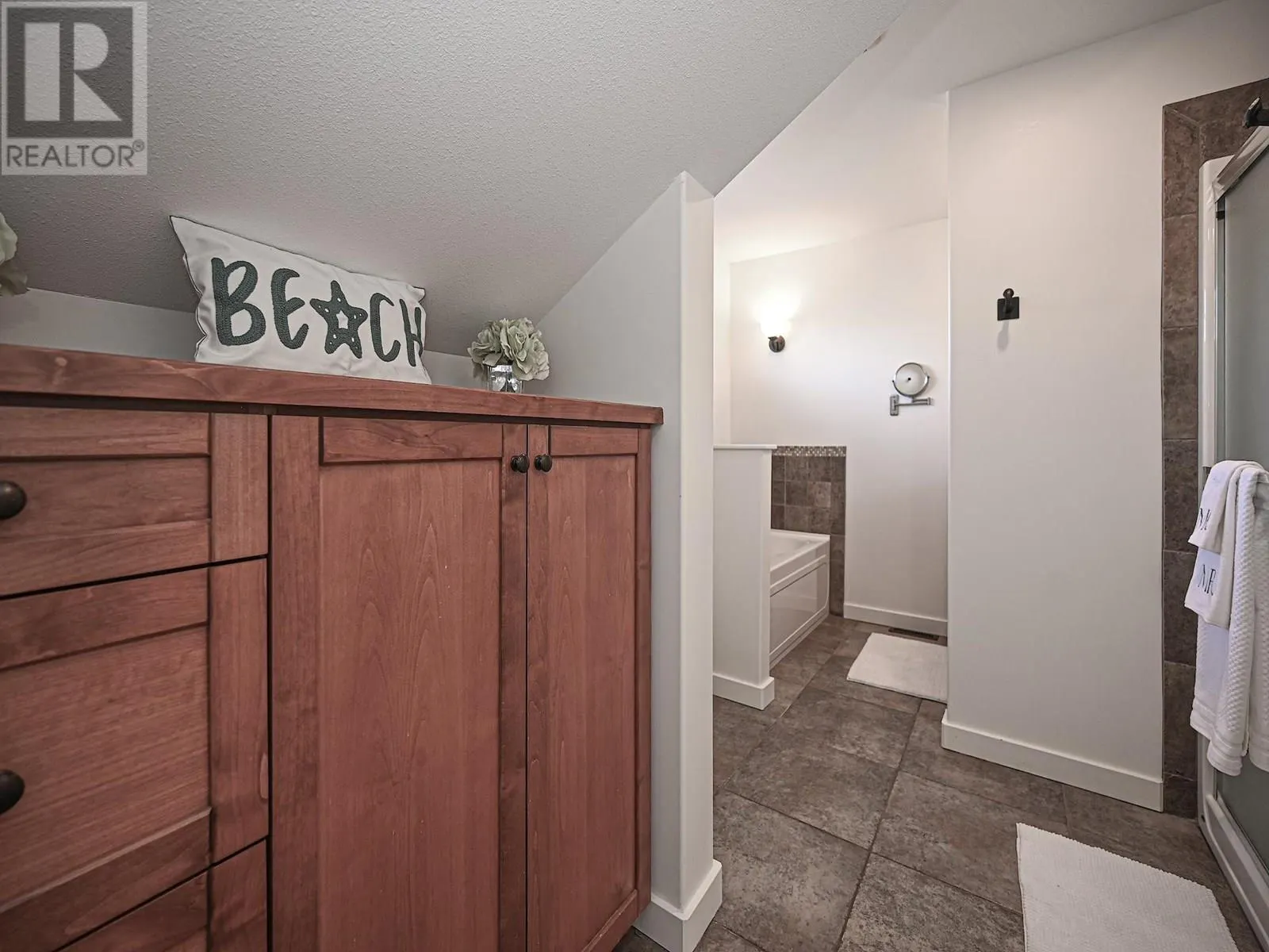 7998 Okanagan Landing Road