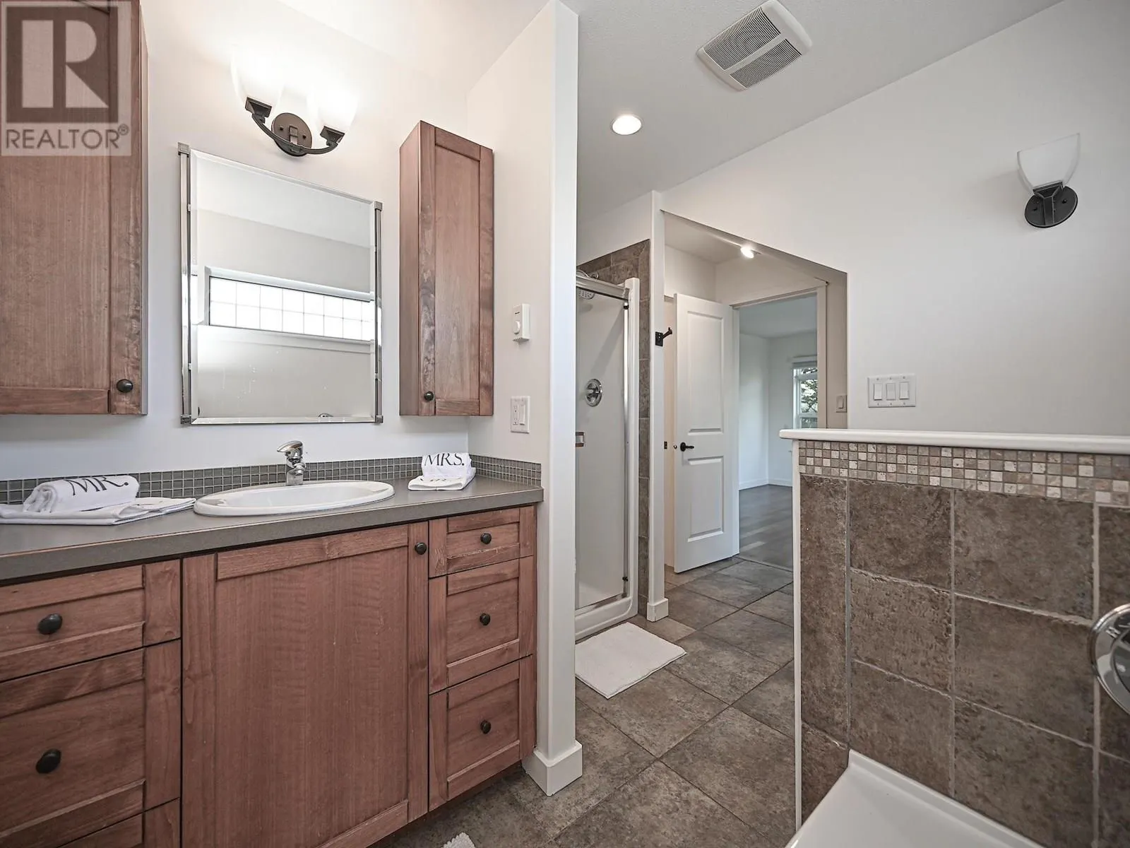 7998 Okanagan Landing Road