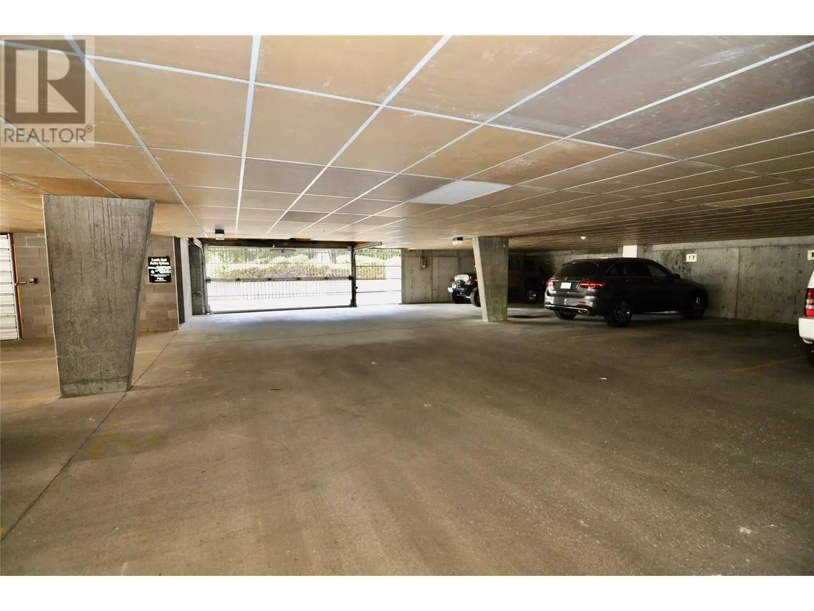 1035 Bernard Avenue E Unit# 305