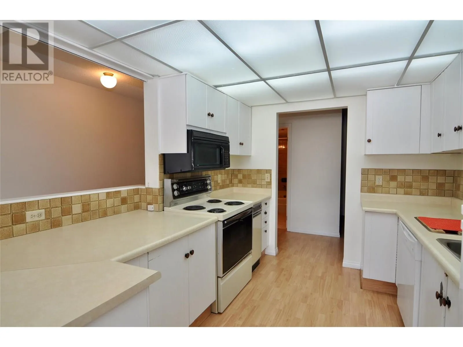 1035 Bernard Avenue E Unit# 305