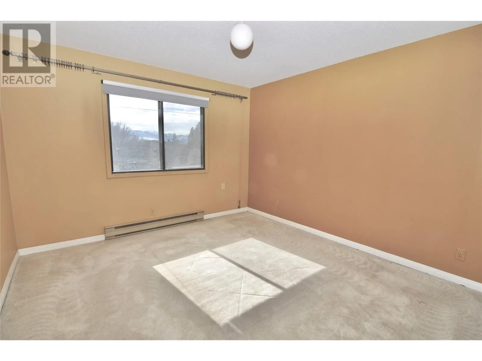 1035 Bernard Avenue E Unit# 305