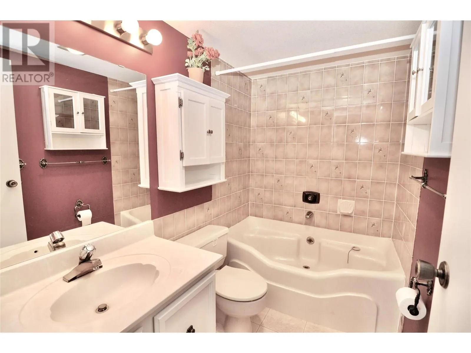 1035 Bernard Avenue E Unit# 305