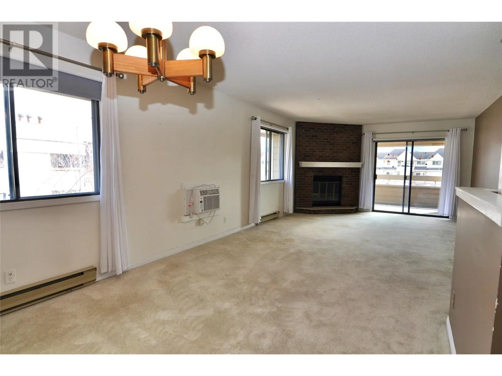 1035 Bernard Avenue E Unit# 305