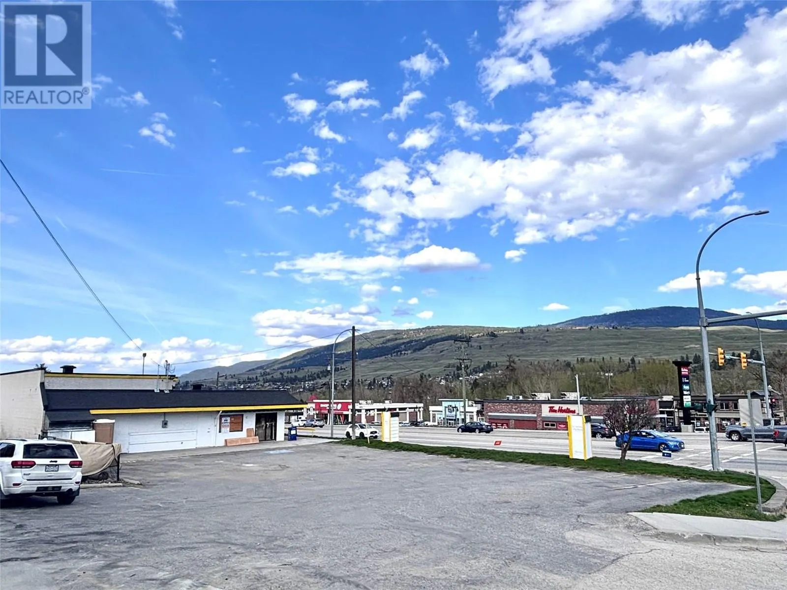 9918 Highway 97 Highway