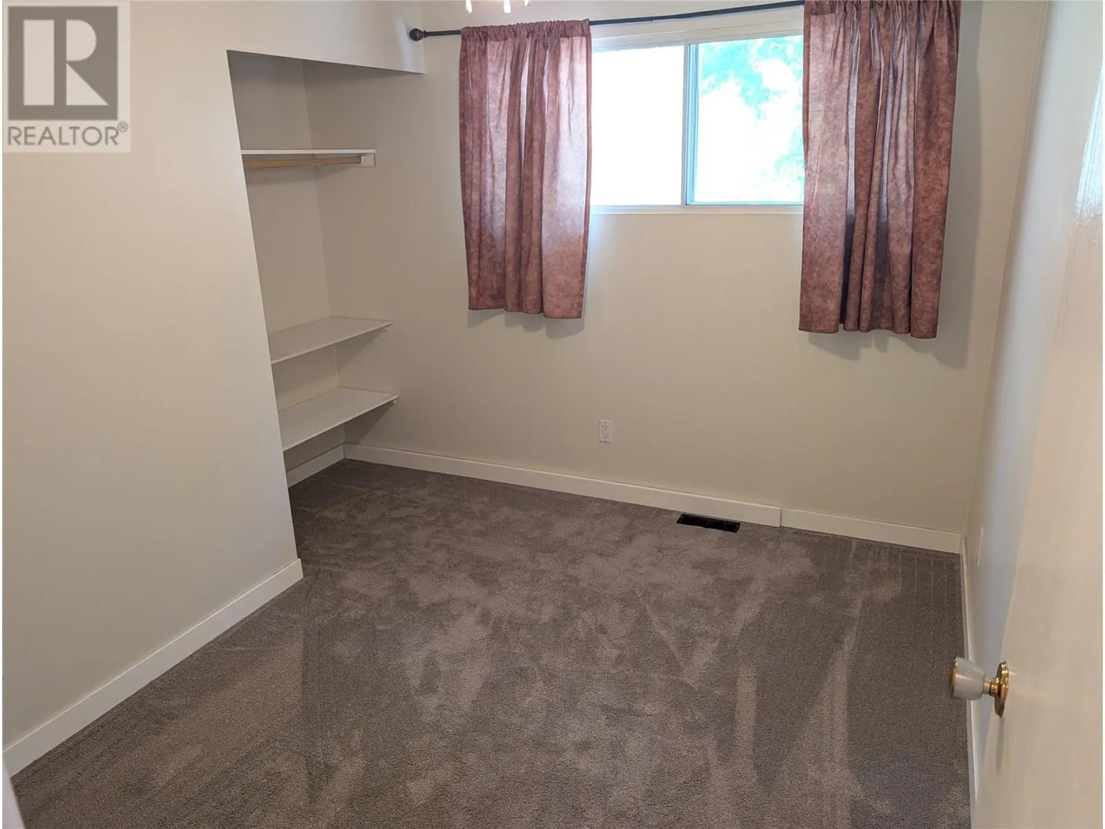 1087 Monterey Court