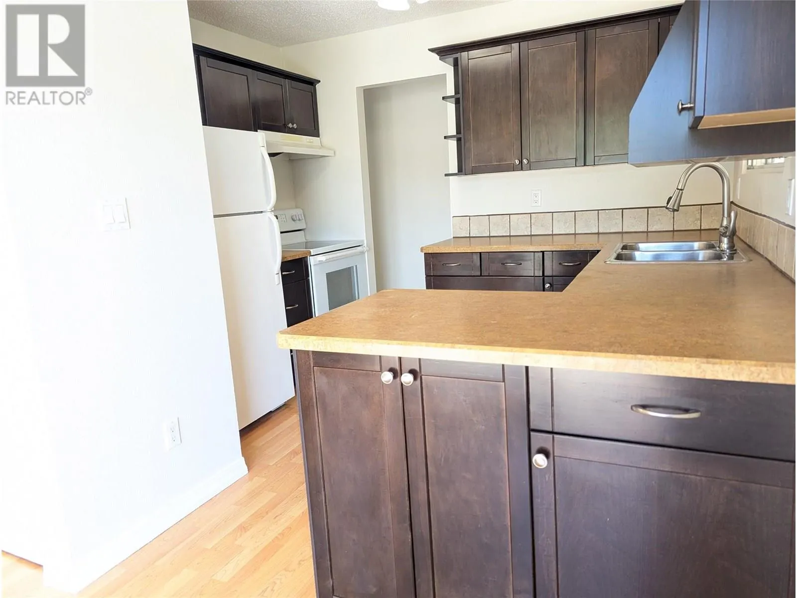 1087 Monterey Court