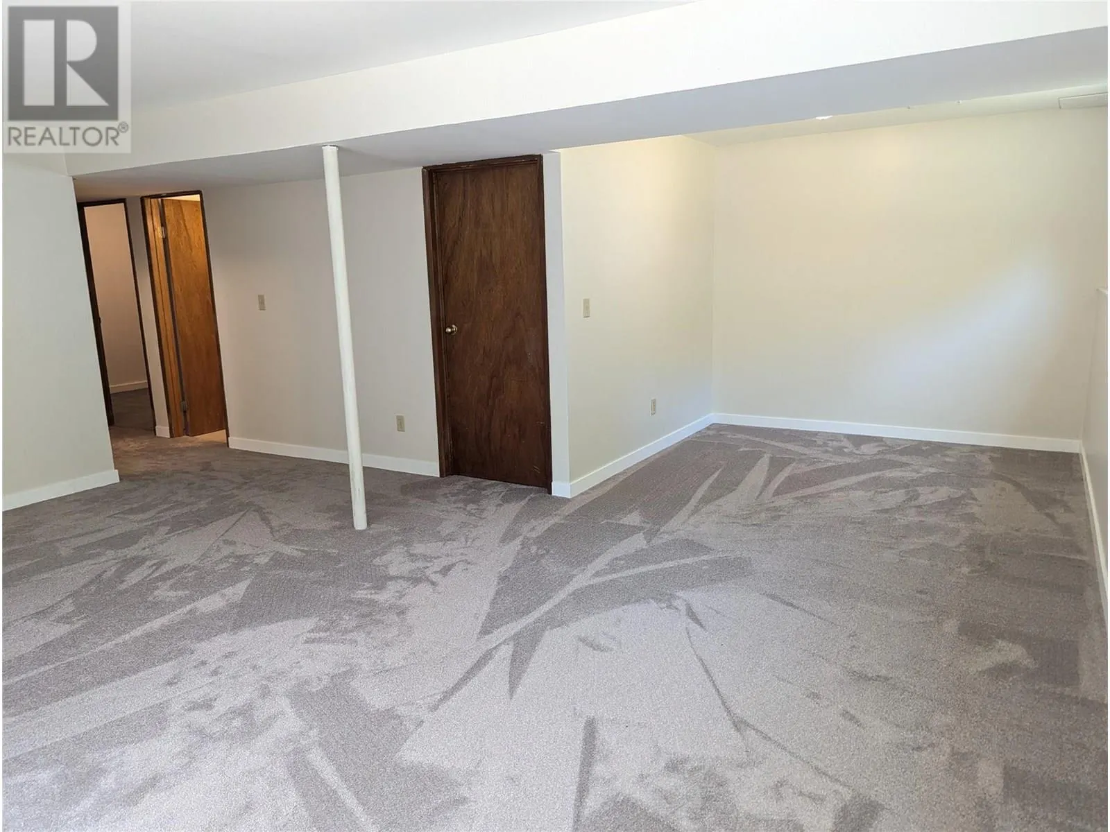 1087 Monterey Court