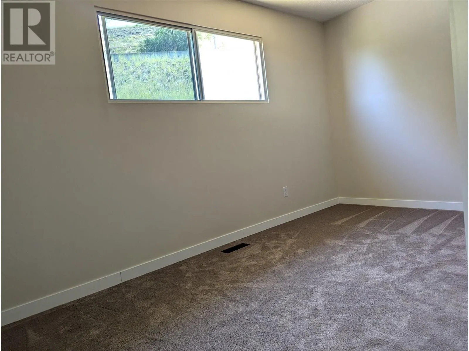 1087 Monterey Court