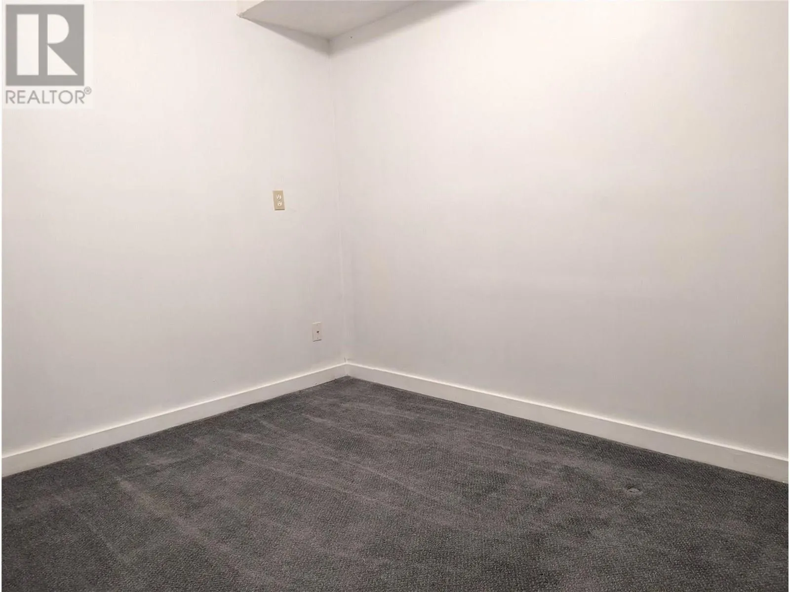 1087 Monterey Court