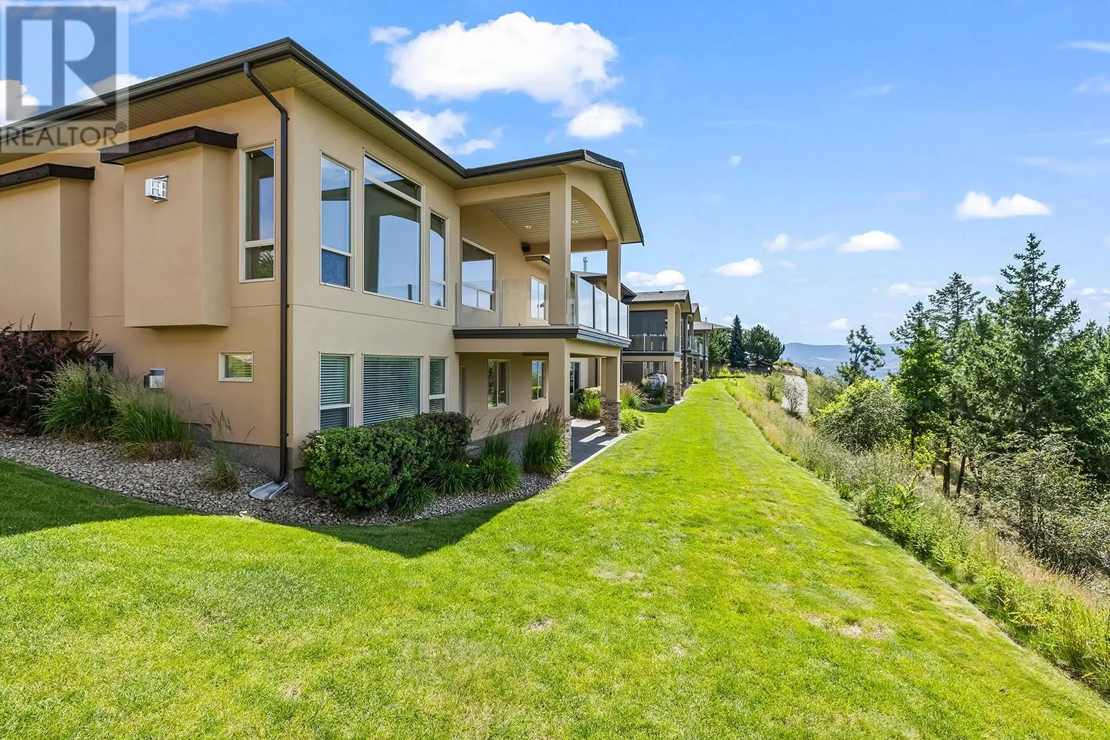 588 Harrogate Lane Unit# 17