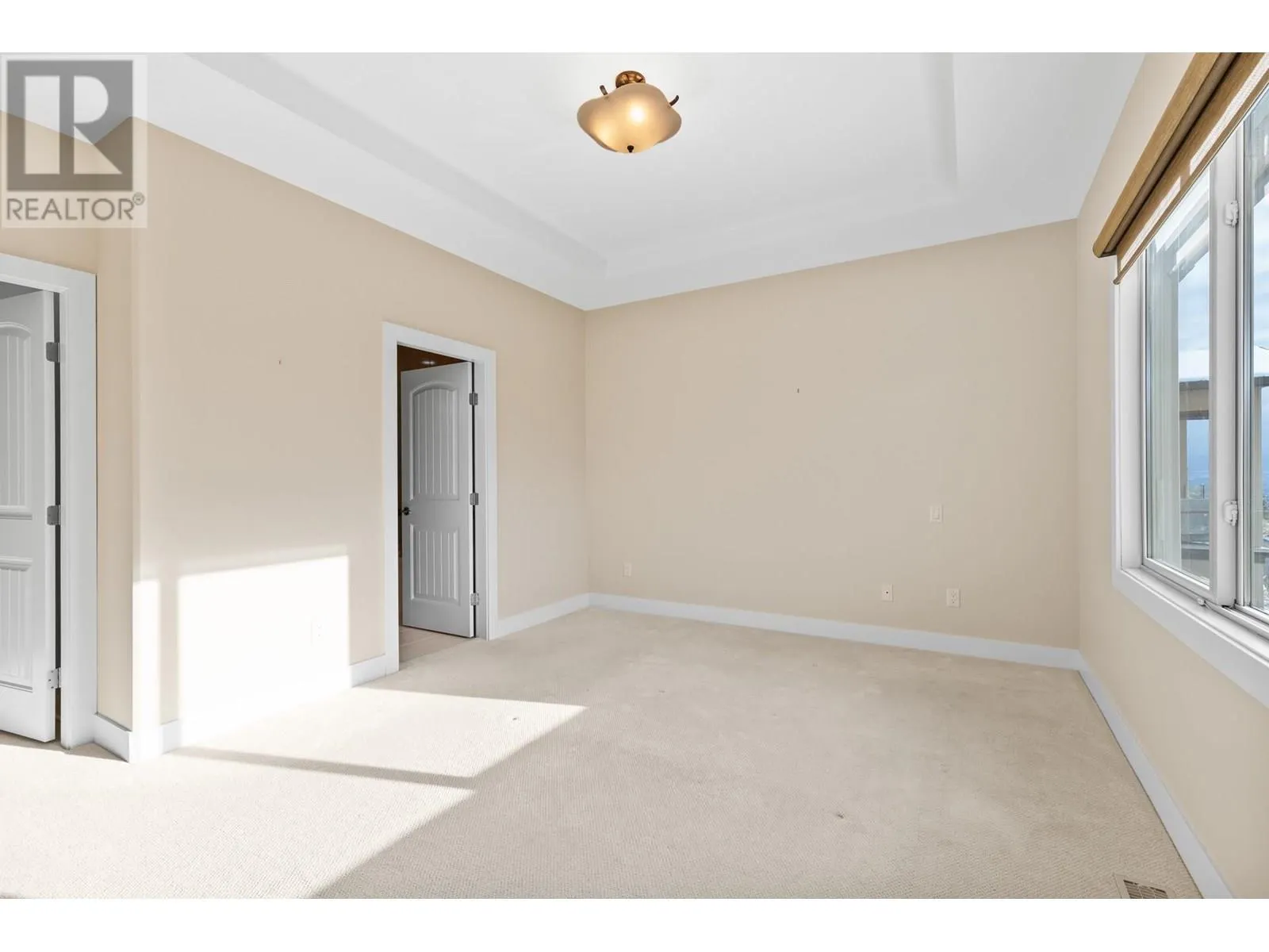 588 Harrogate Lane Unit# 17
