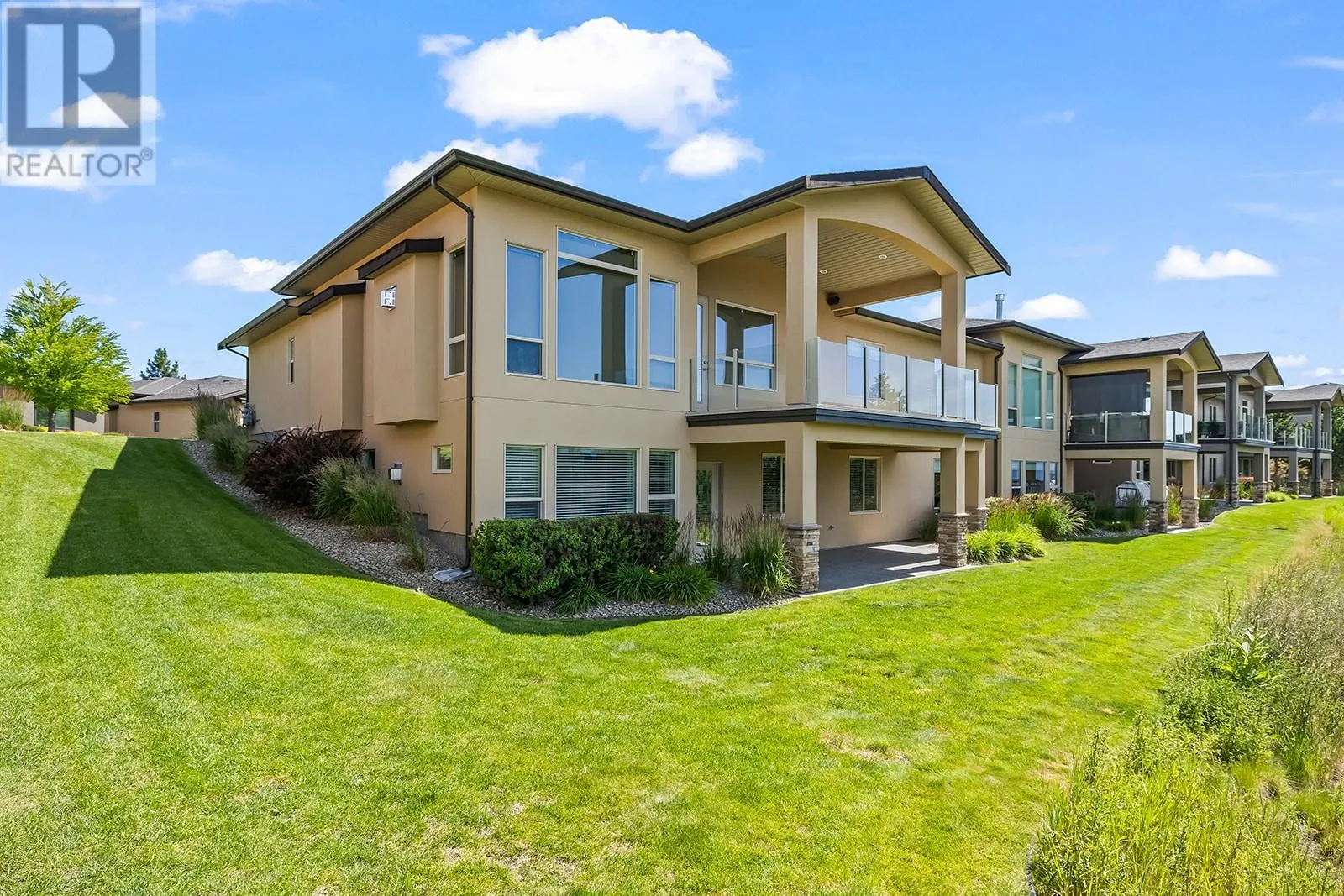 588 Harrogate Lane Unit# 17