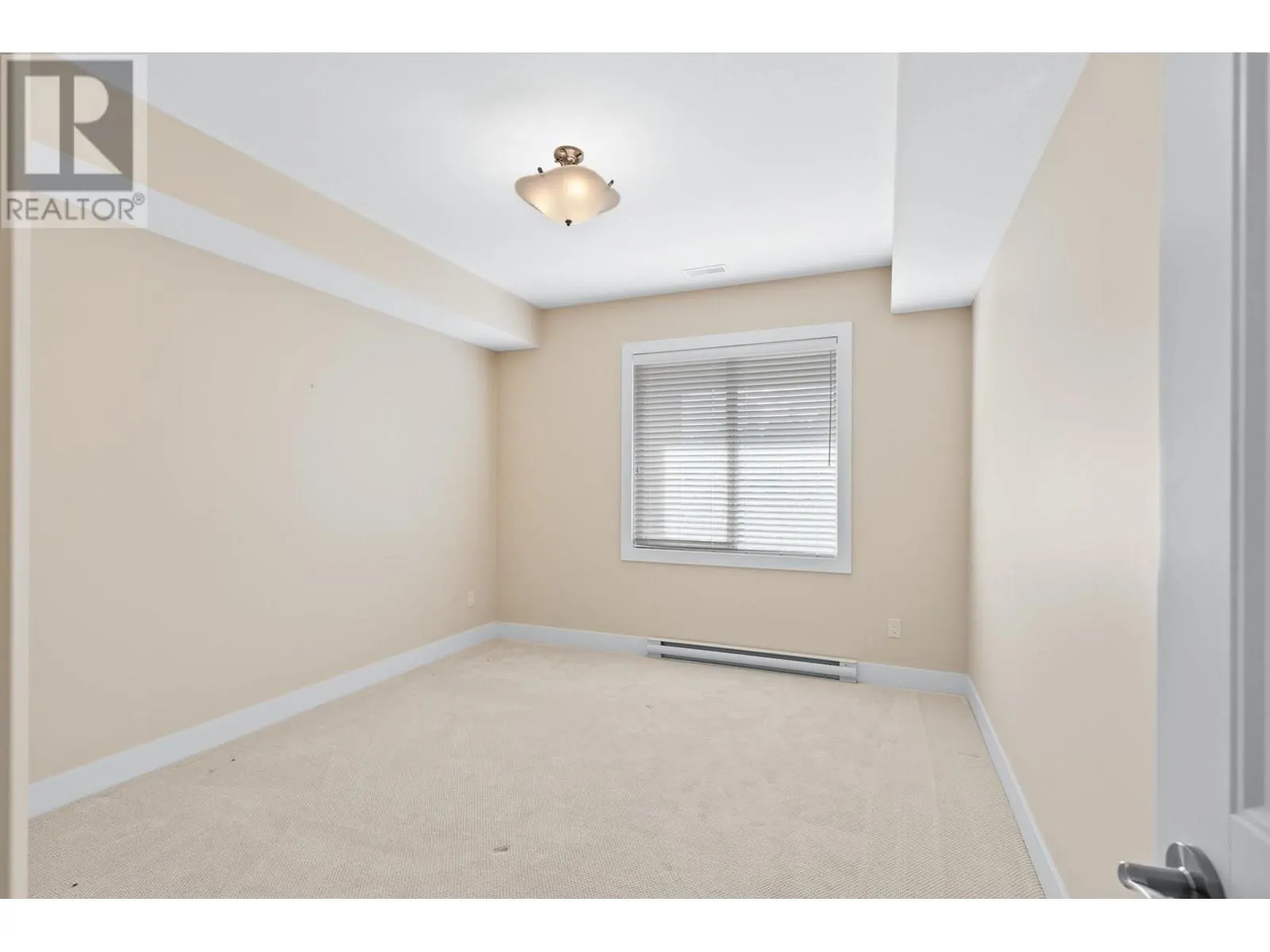 588 Harrogate Lane Unit# 17