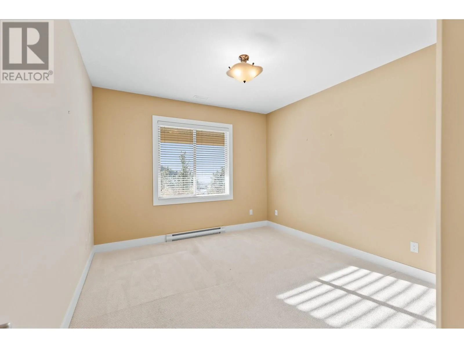 588 Harrogate Lane Unit# 17