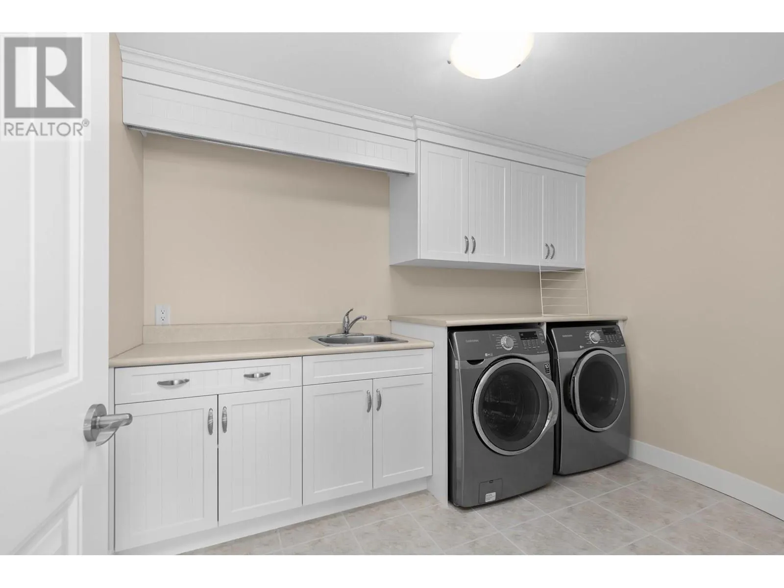 588 Harrogate Lane Unit# 17