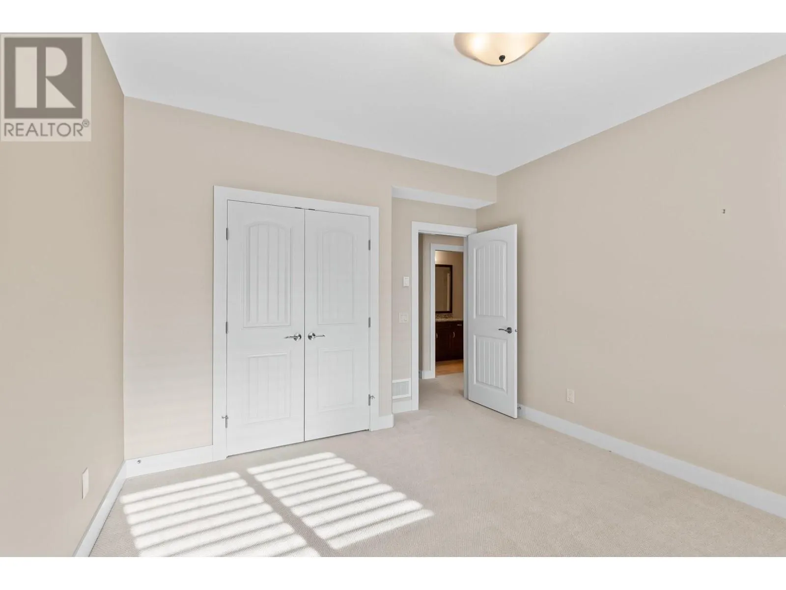 588 Harrogate Lane Unit# 17