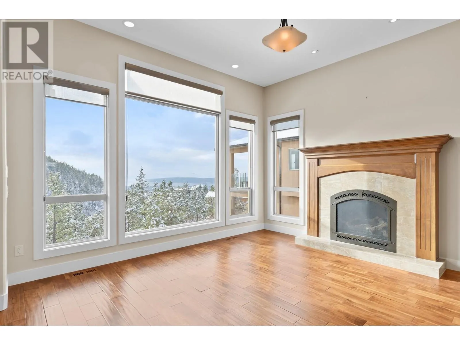 588 Harrogate Lane Unit# 17