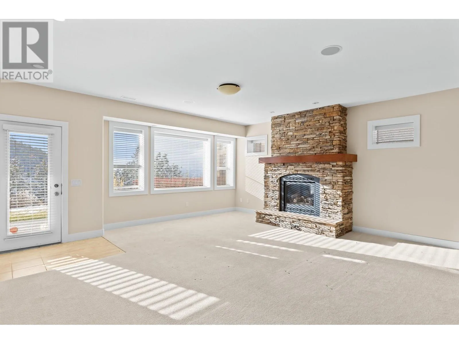 588 Harrogate Lane Unit# 17