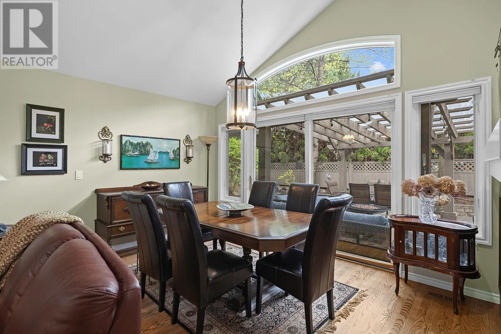 4182 Gallaghers Grove