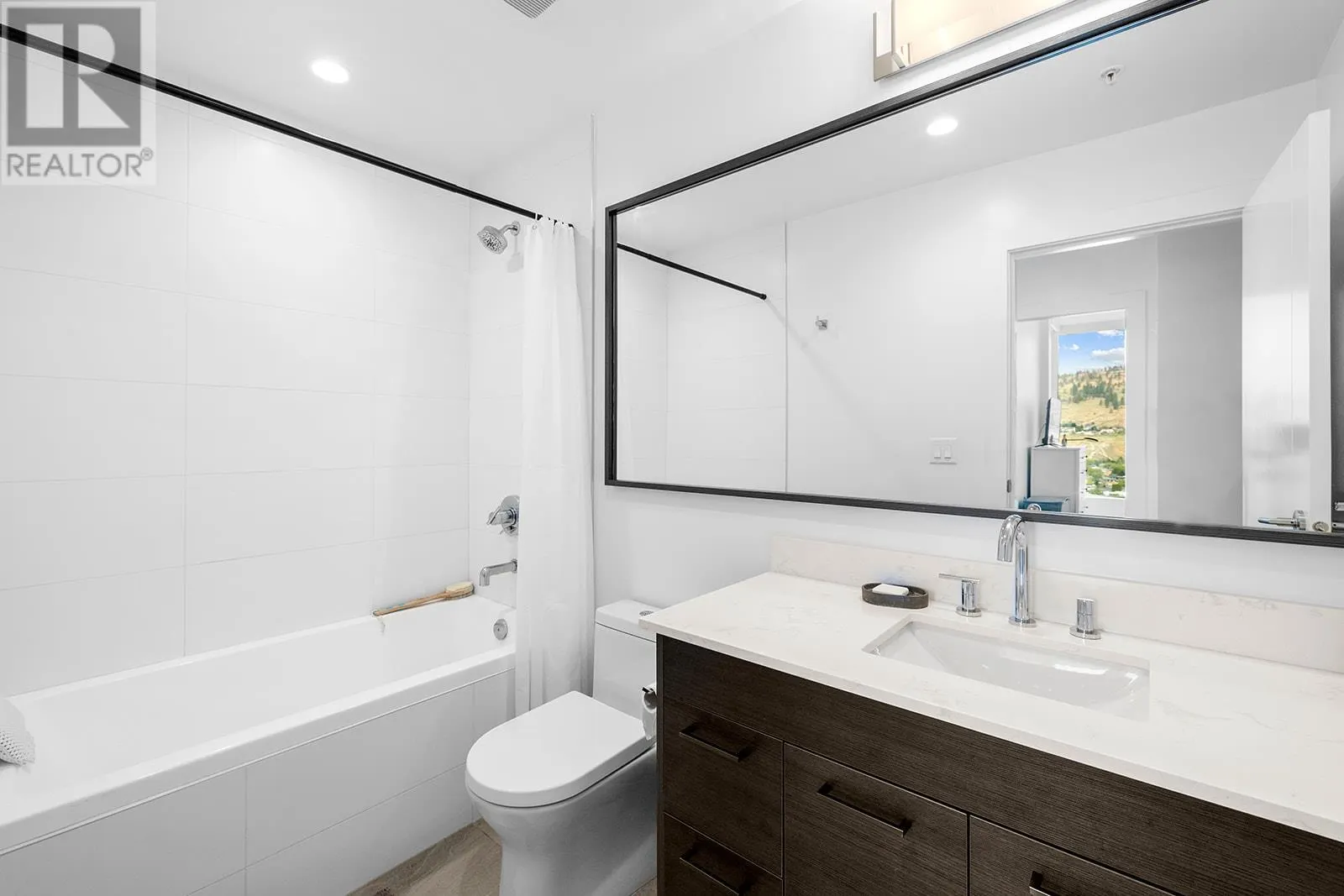 1181 Sunset Drive Unit# 1402