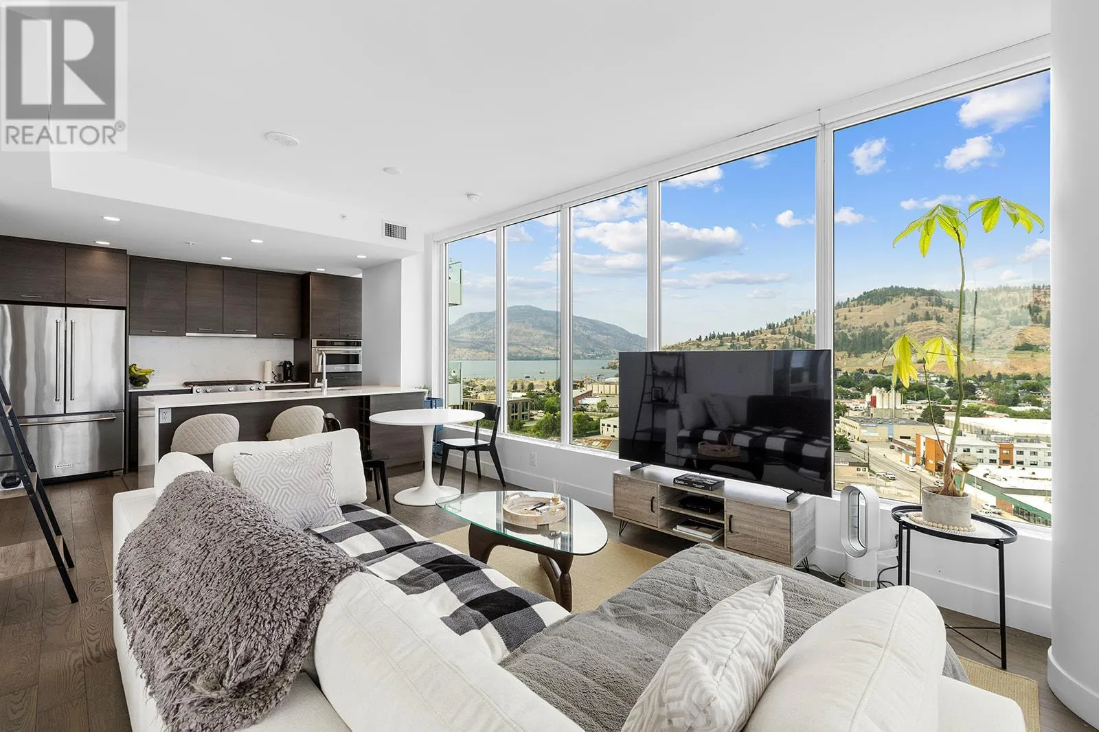 1181 Sunset Drive Unit# 1402