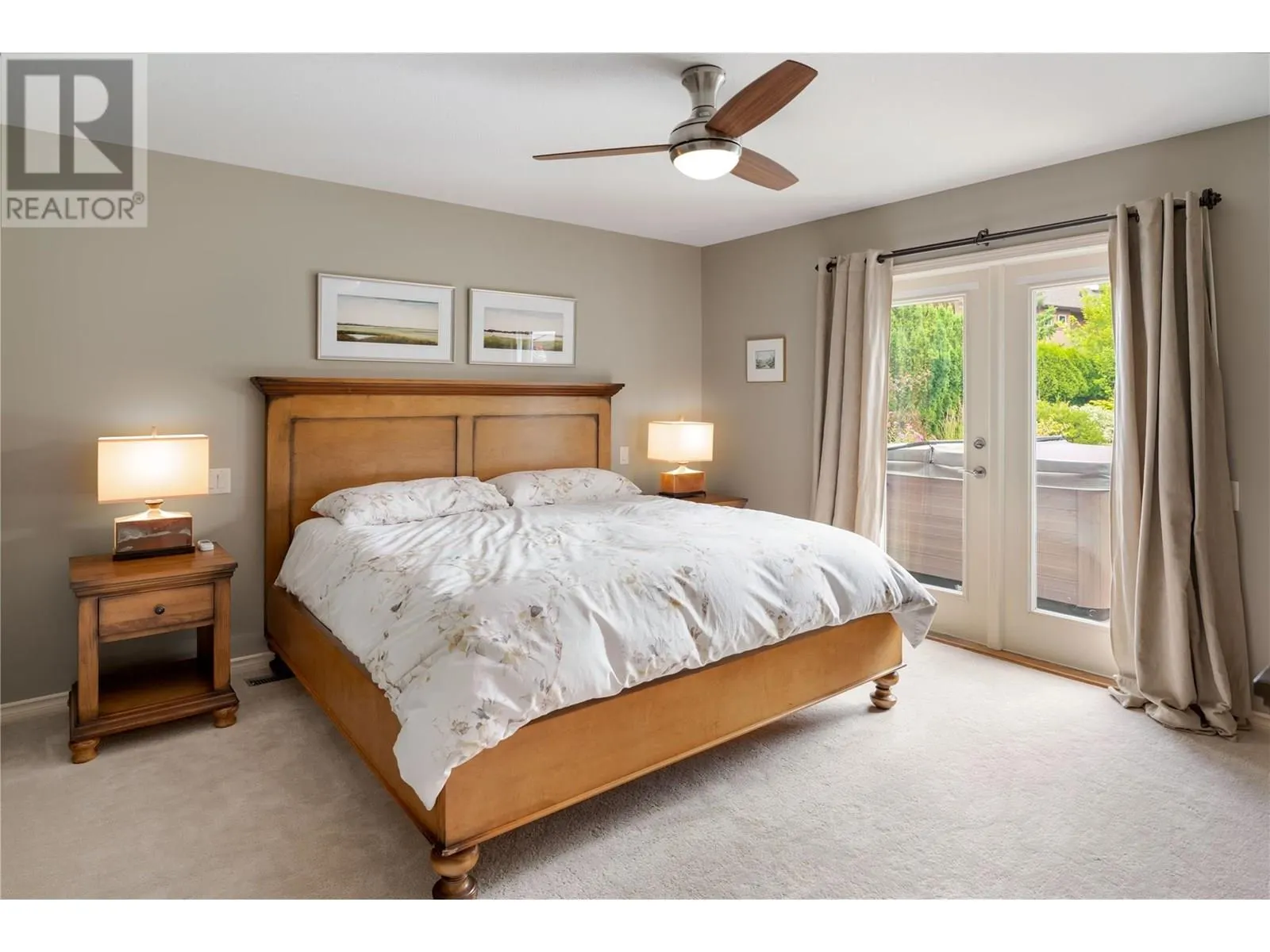2464 SELKIRK Drive