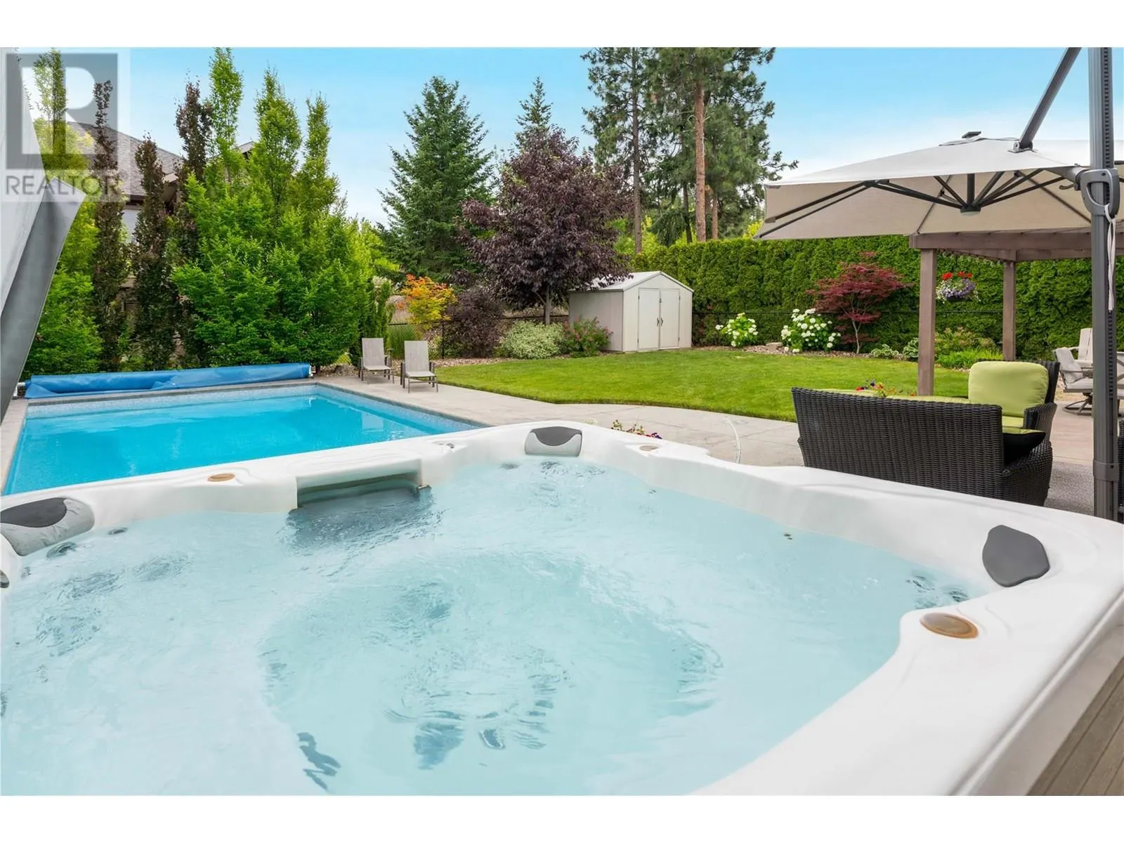 2464 SELKIRK Drive