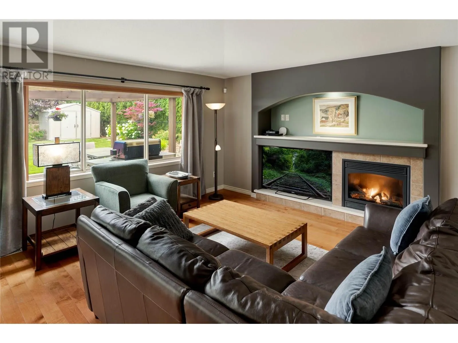 2464 SELKIRK Drive