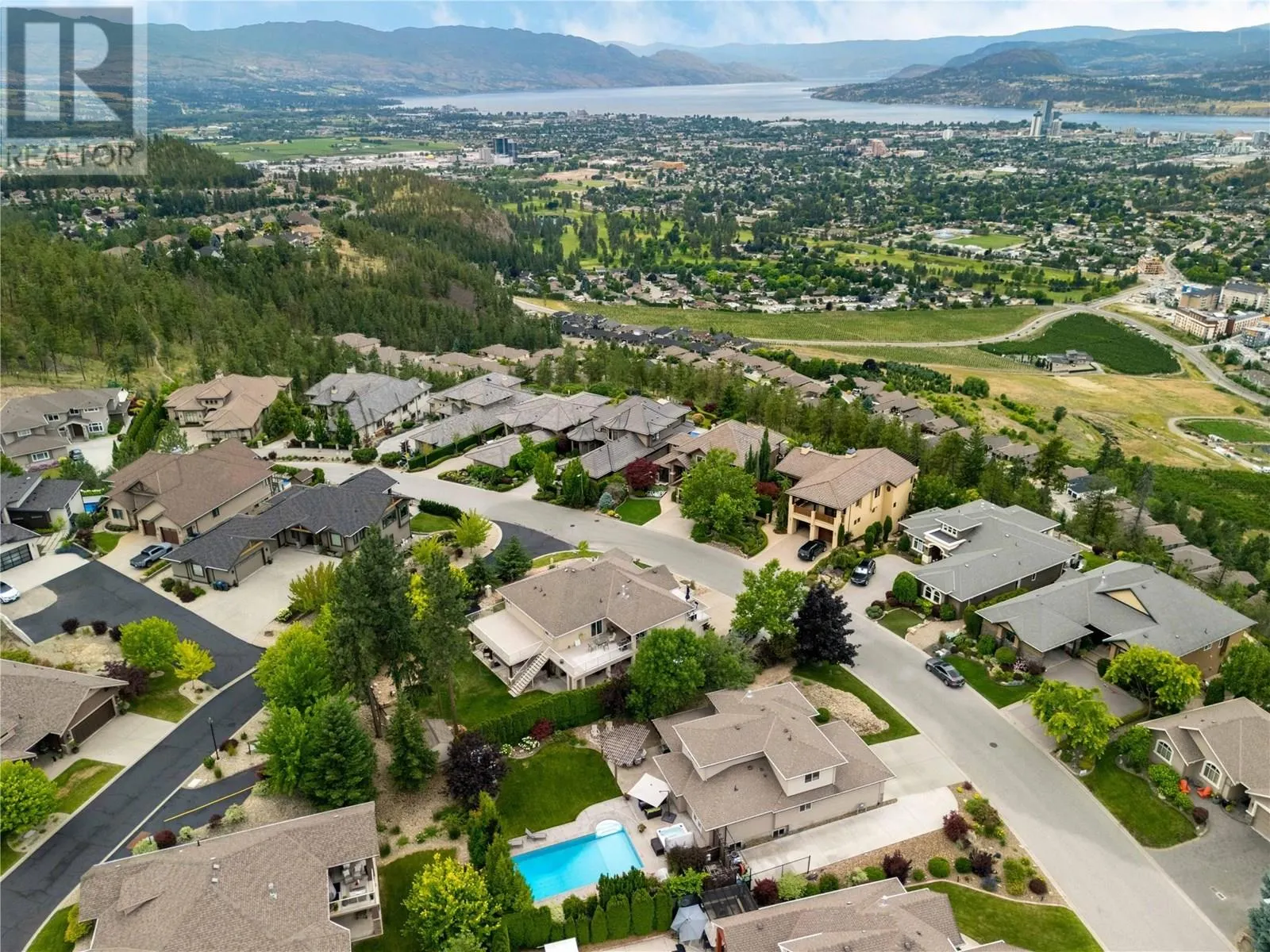 2464 SELKIRK Drive