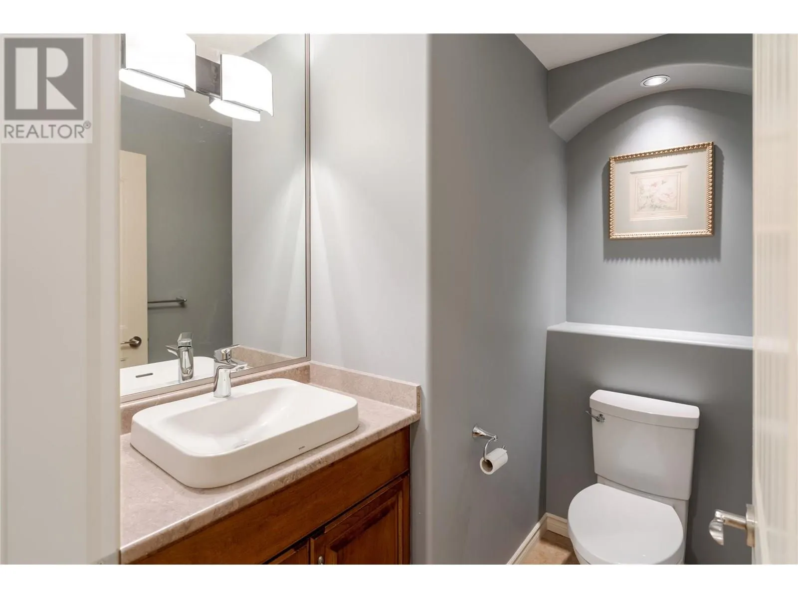 2464 SELKIRK Drive