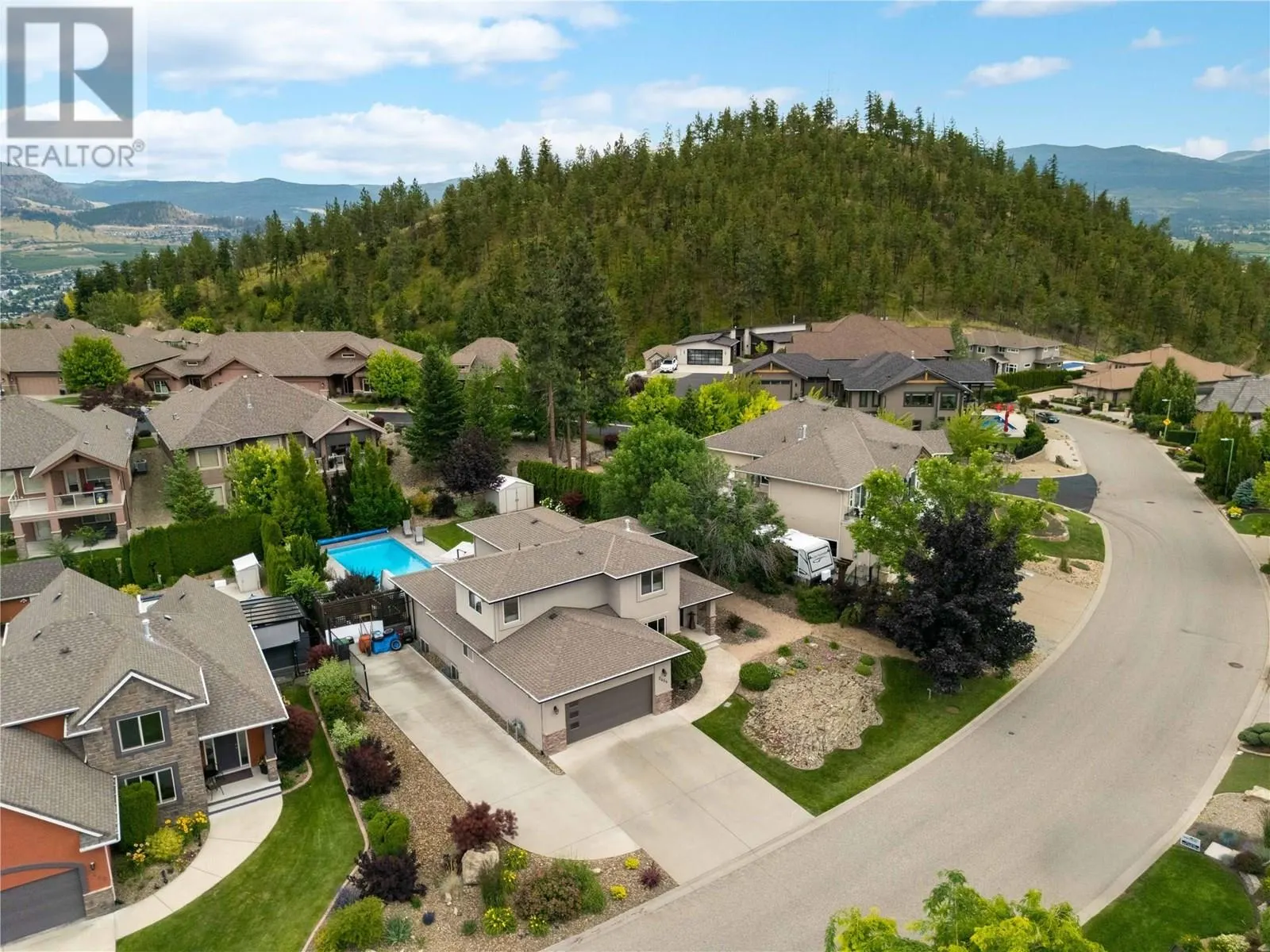 2464 SELKIRK Drive