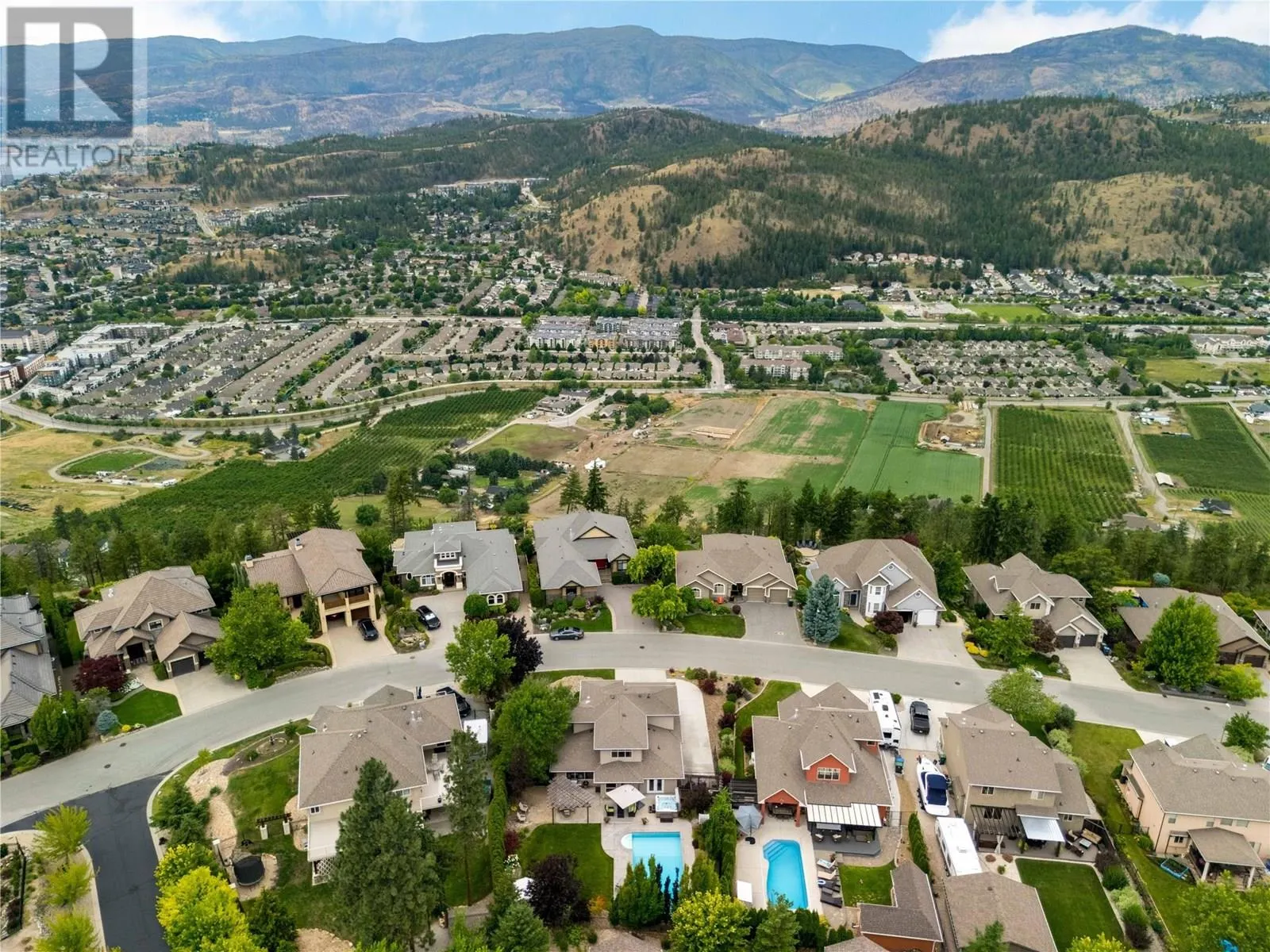 2464 SELKIRK Drive