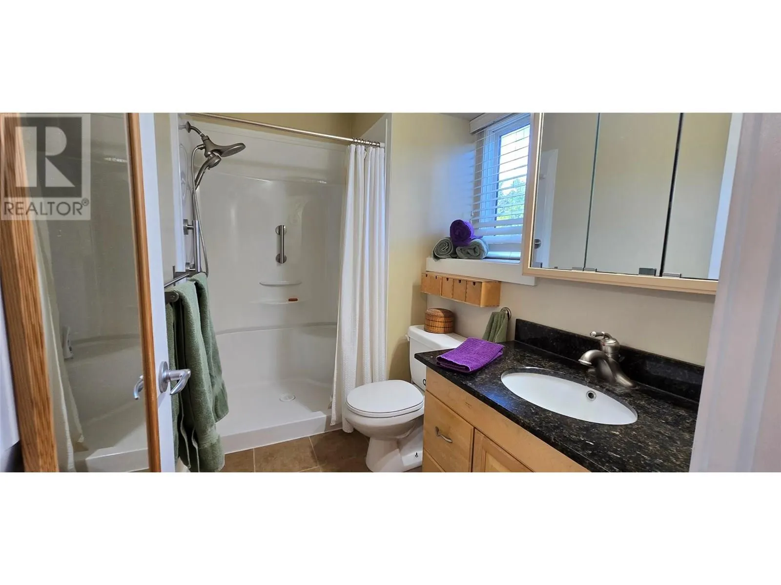 205 GREASEWOOD Avenue