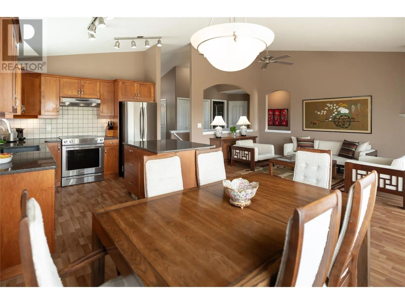 5175 Sandhills Drive