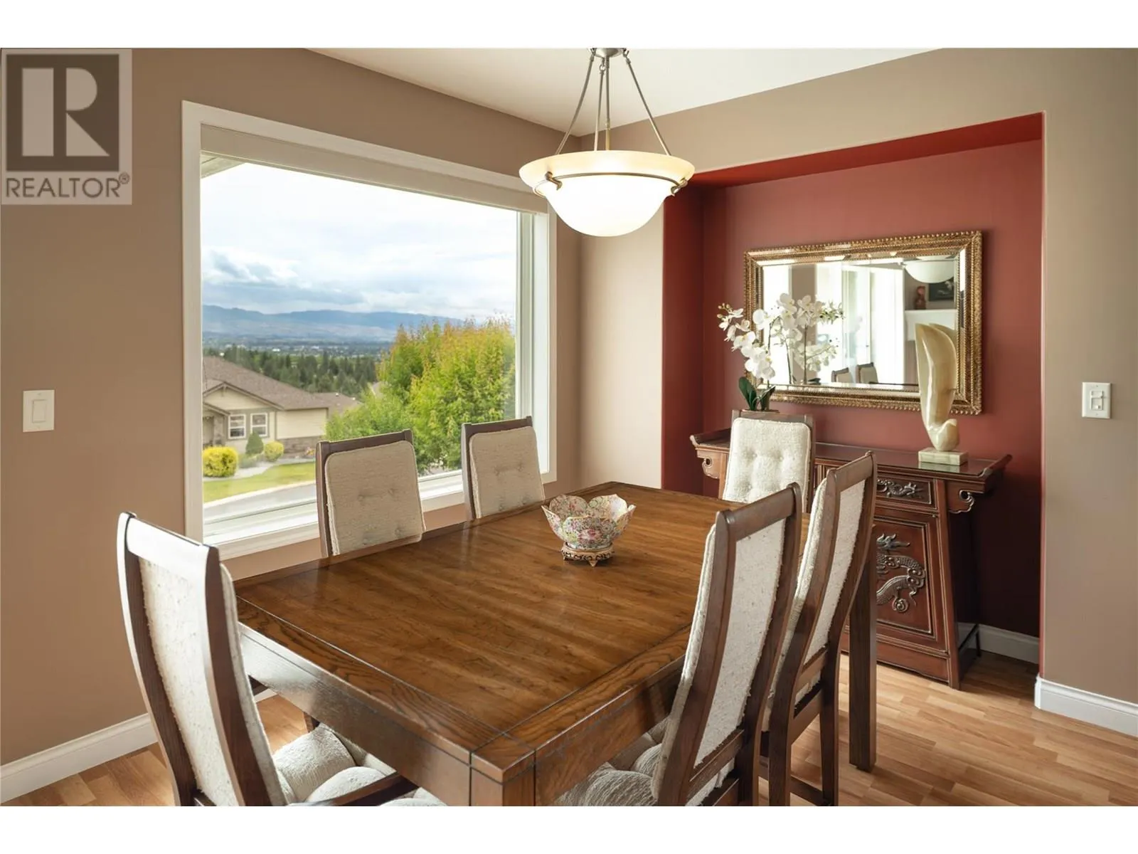 5175 Sandhills Drive