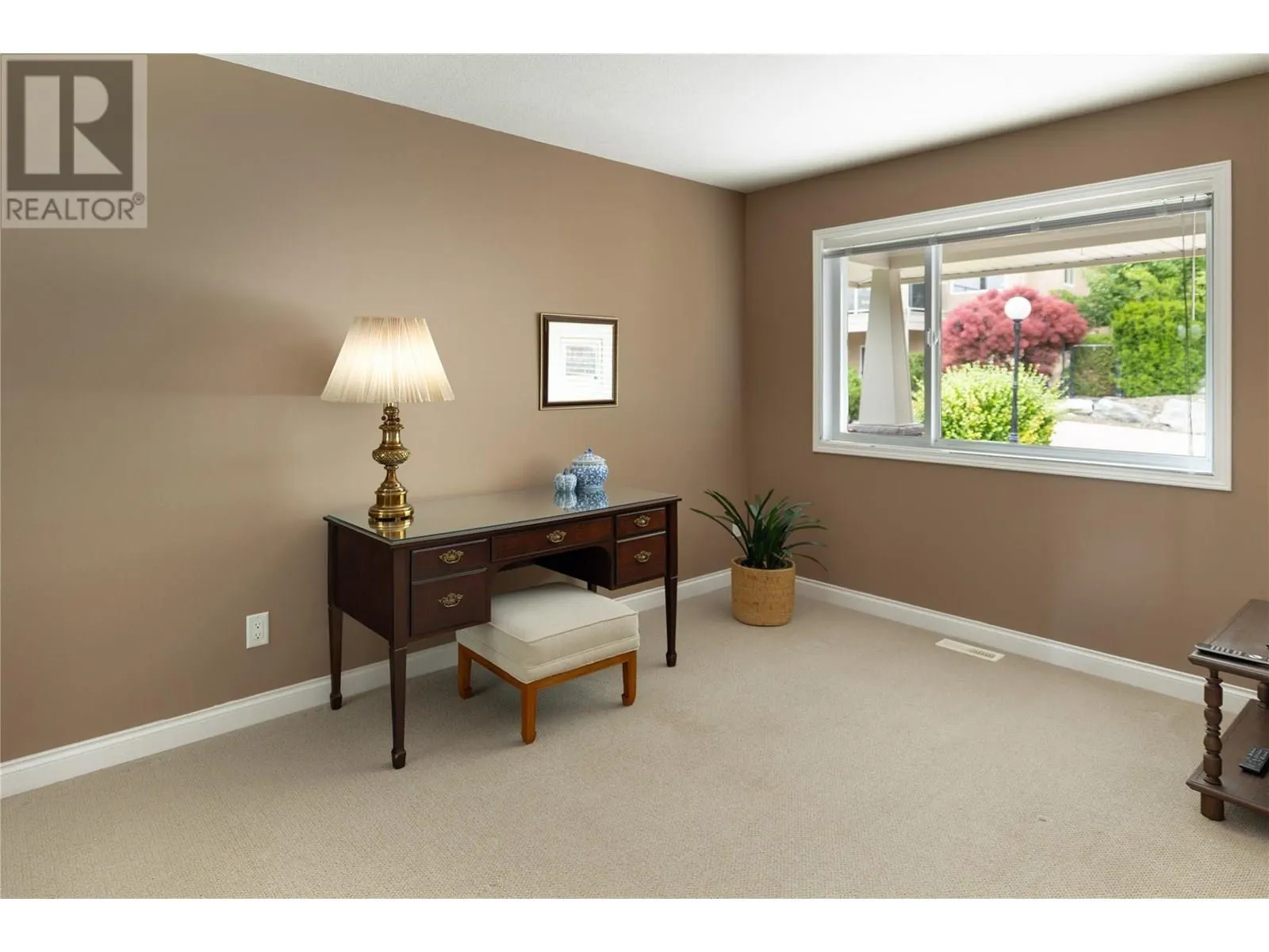 5175 Sandhills Drive