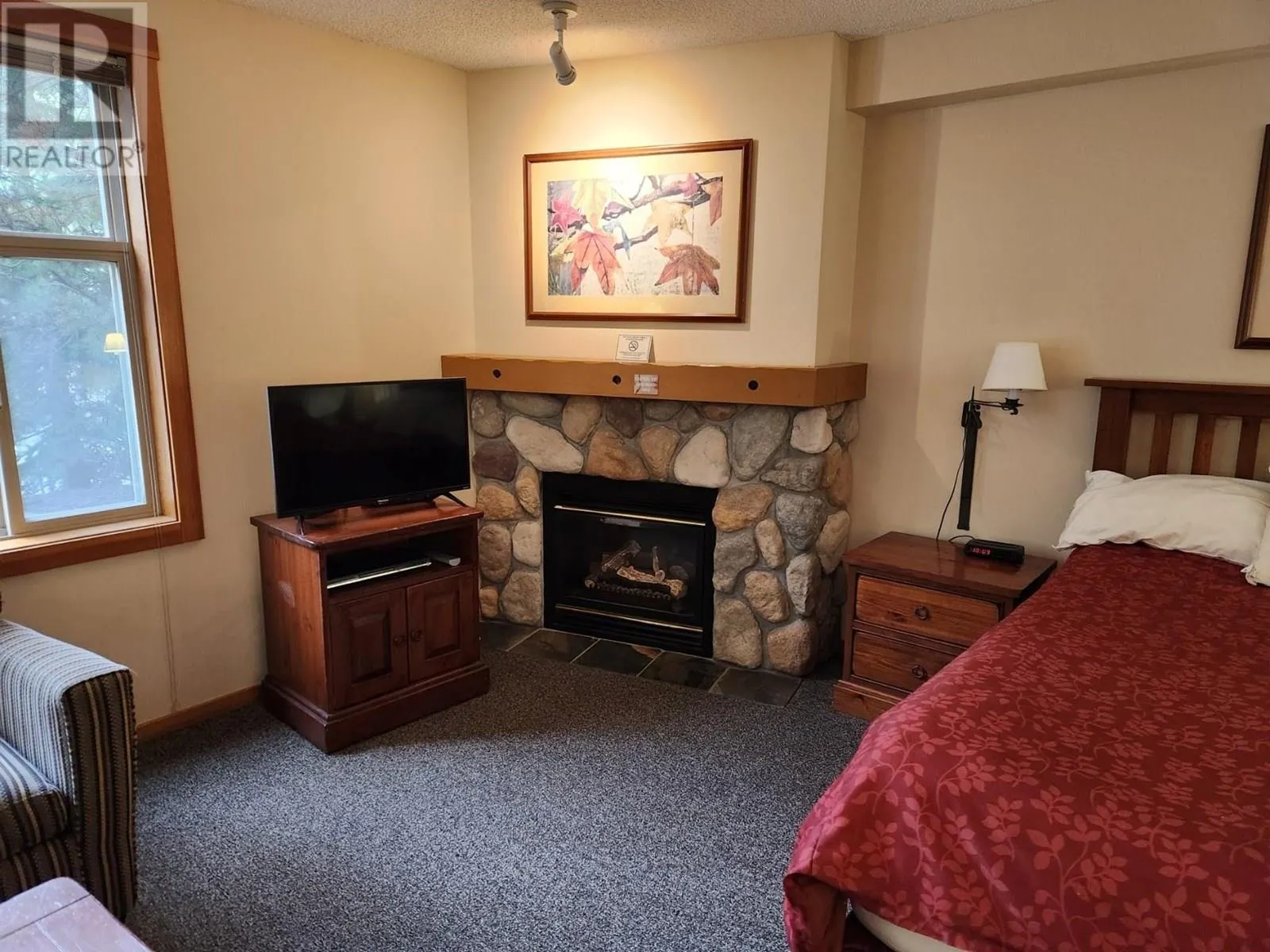 2060 SUMMIT Drive Unit# 106