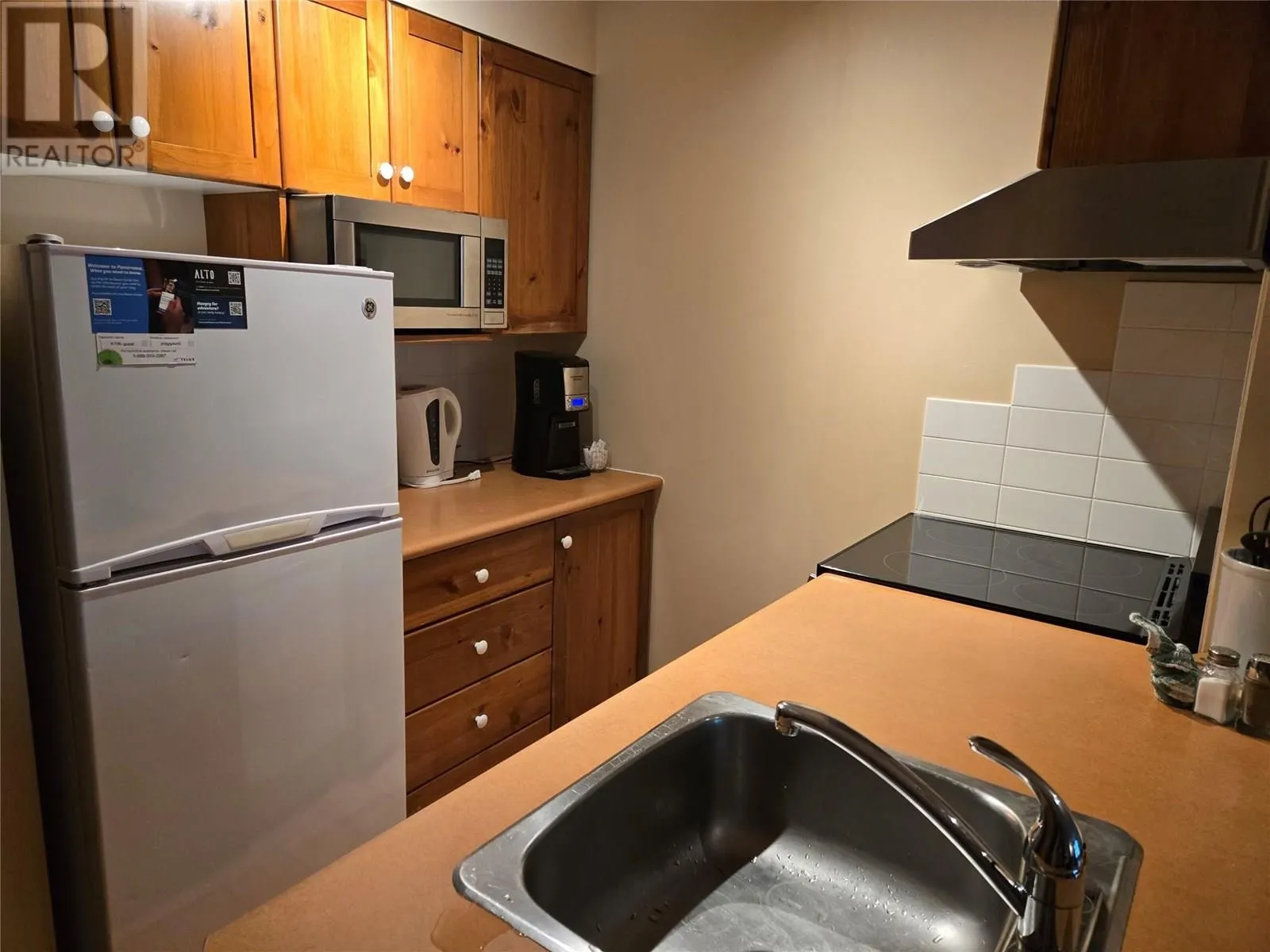 2060 SUMMIT Drive Unit# 106