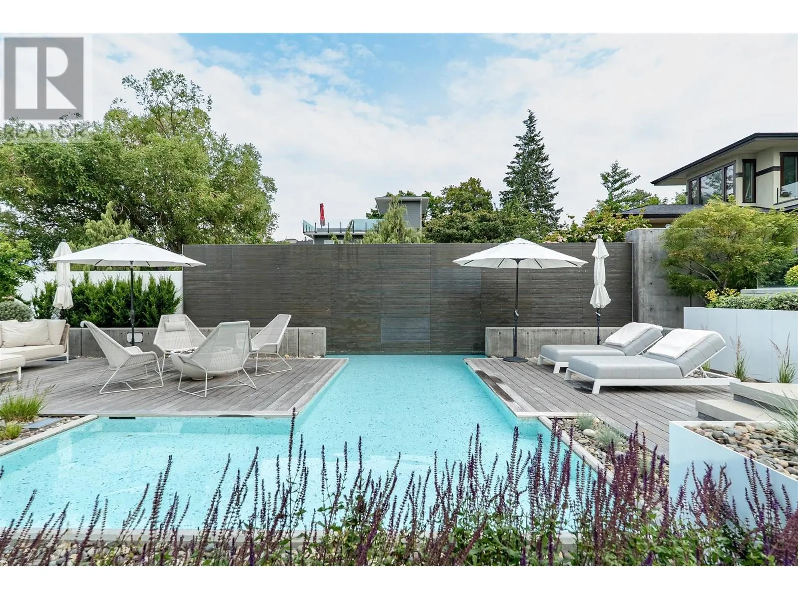 4110 Lakeshore Road