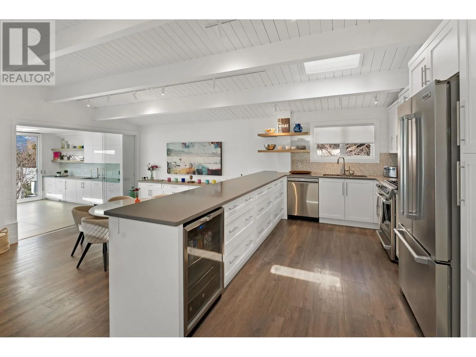 4110 Lakeshore Road