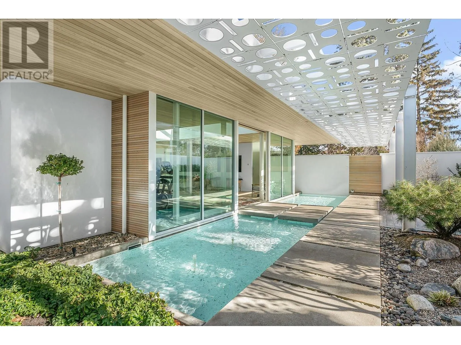 4110 Lakeshore Road
