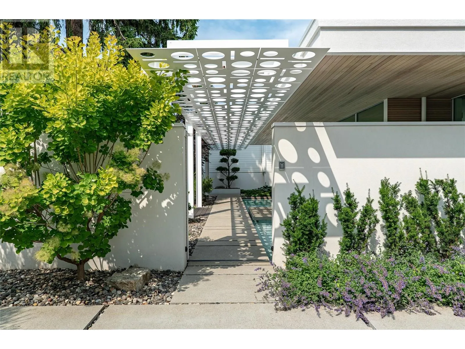4110 Lakeshore Road