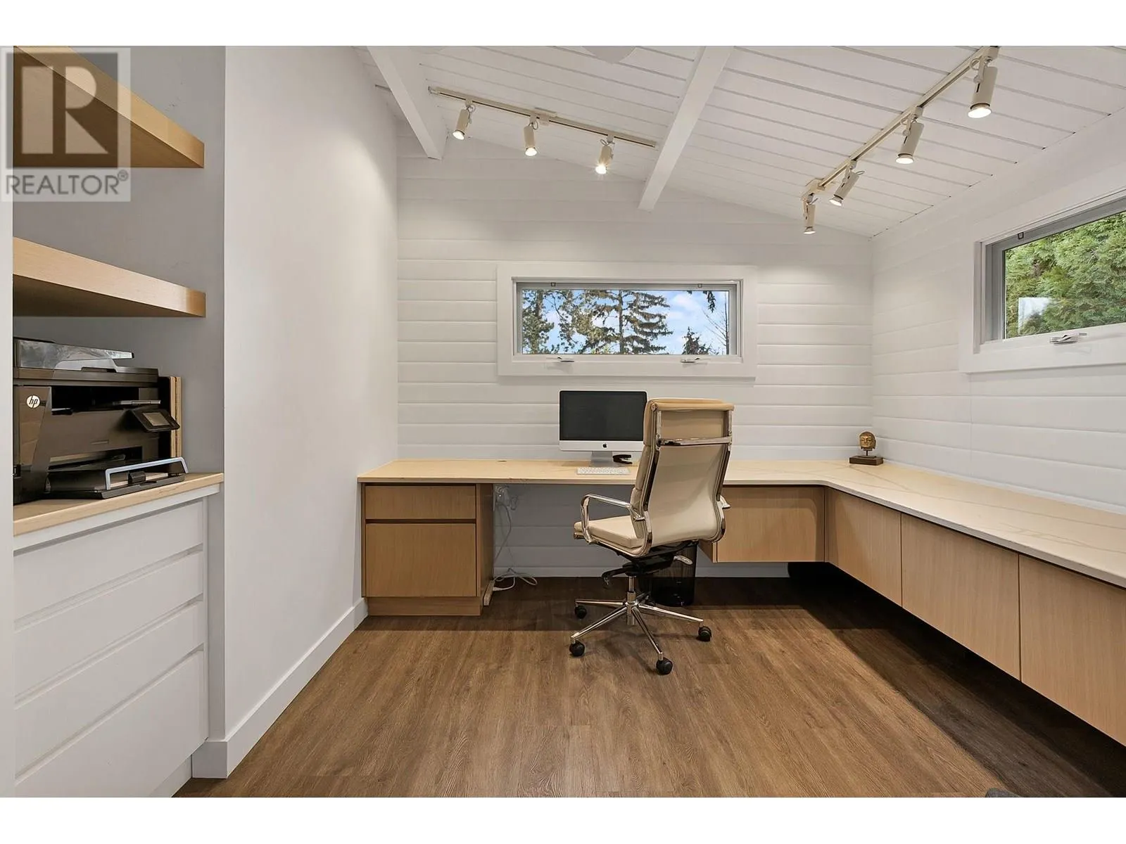 4110 Lakeshore Road