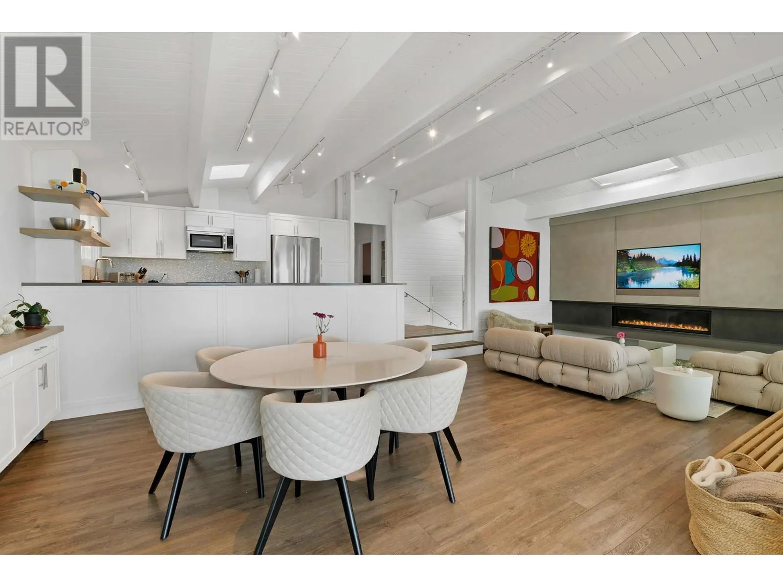 4110 Lakeshore Road